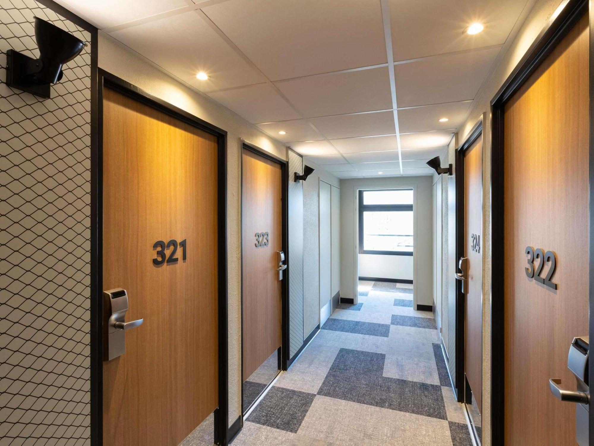 Готель Ibis Epinal Centre Екстер'єр фото