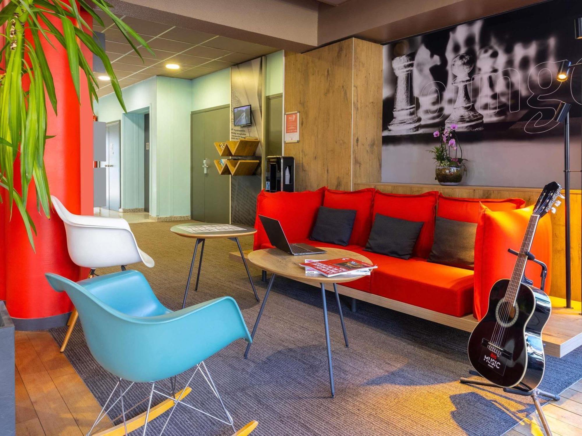 Готель Ibis Epinal Centre Екстер'єр фото
