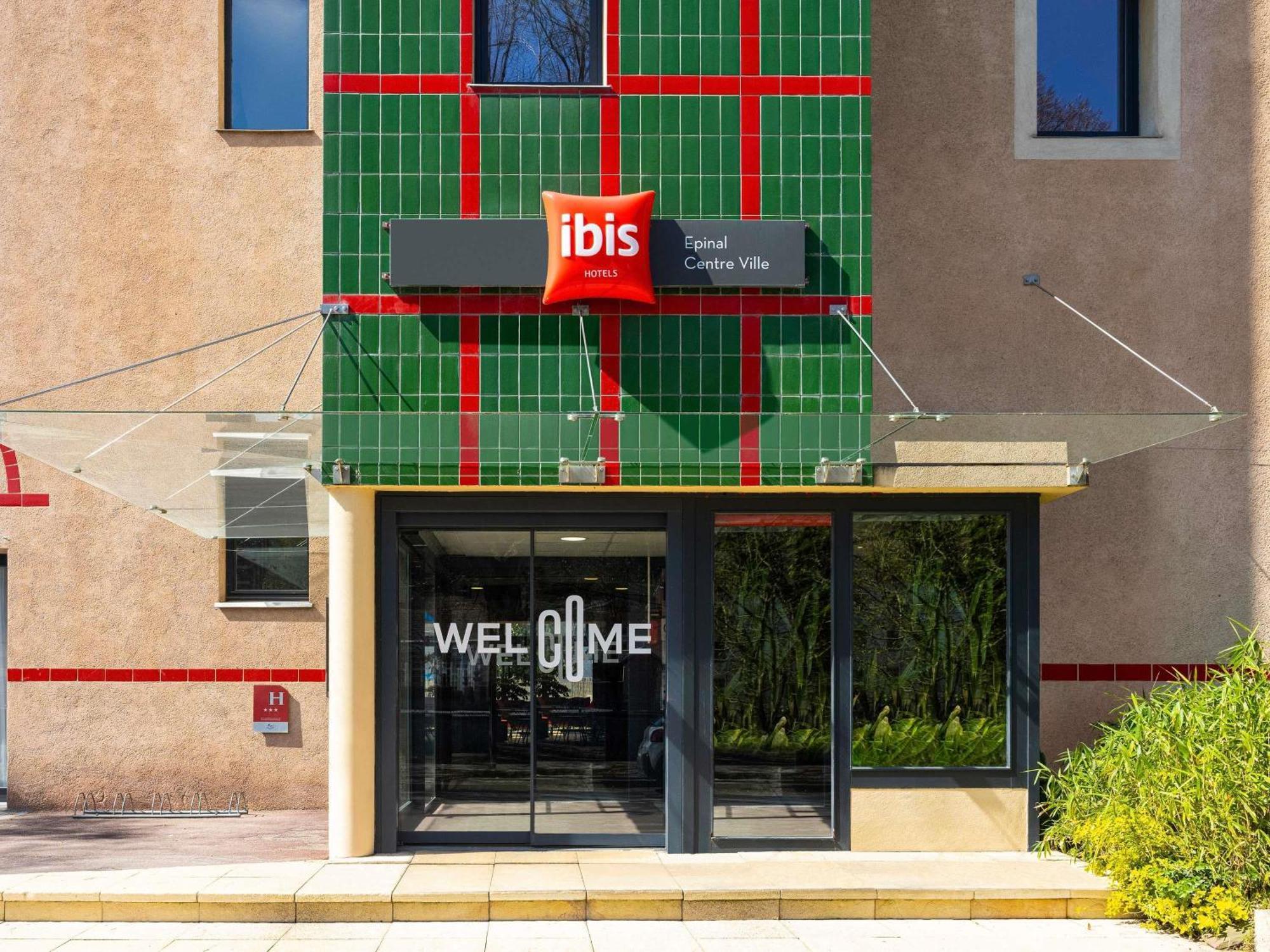 Готель Ibis Epinal Centre Екстер'єр фото