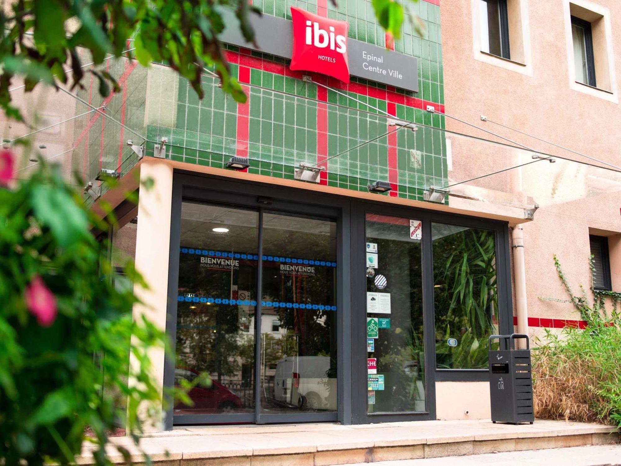 Готель Ibis Epinal Centre Екстер'єр фото