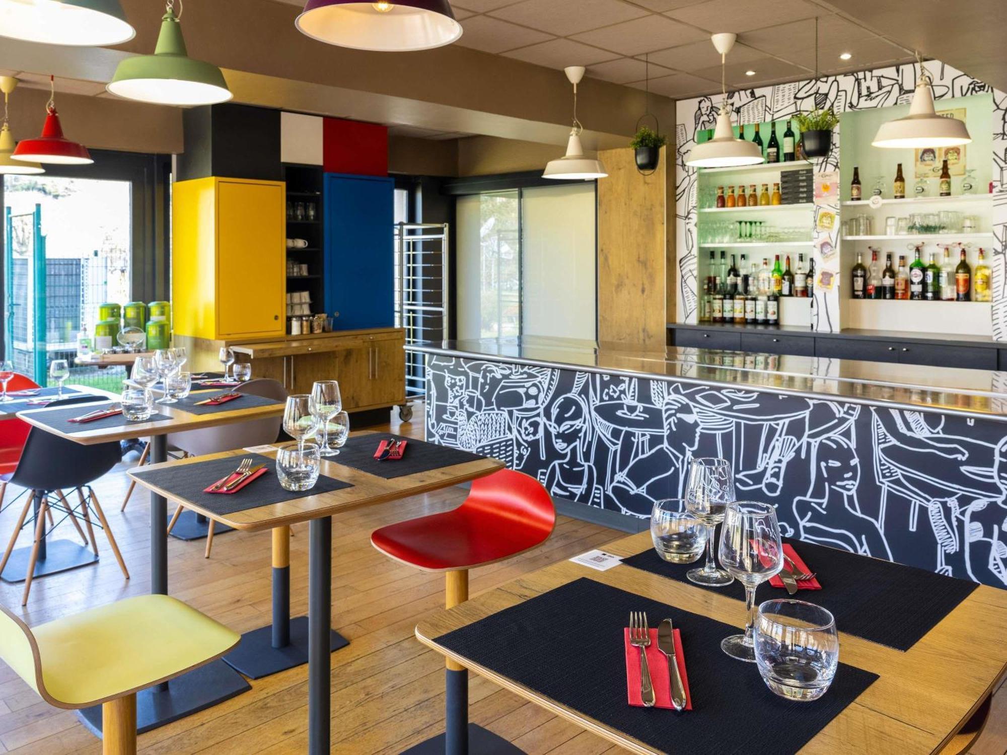 Готель Ibis Epinal Centre Екстер'єр фото